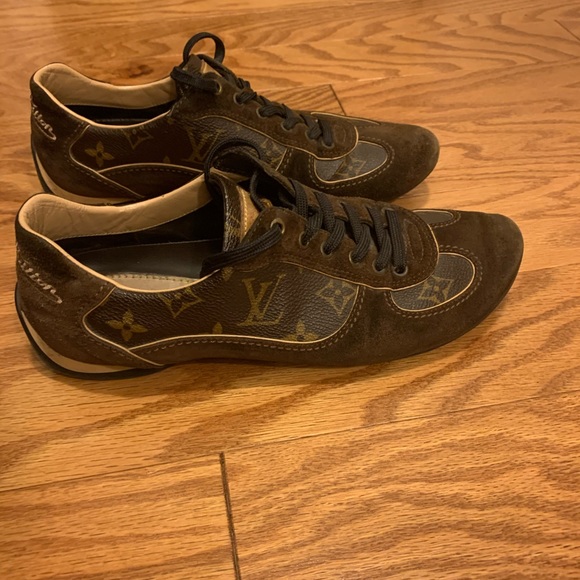 Women’s Louis Vuitton Sneakers - Picture 1 of 4